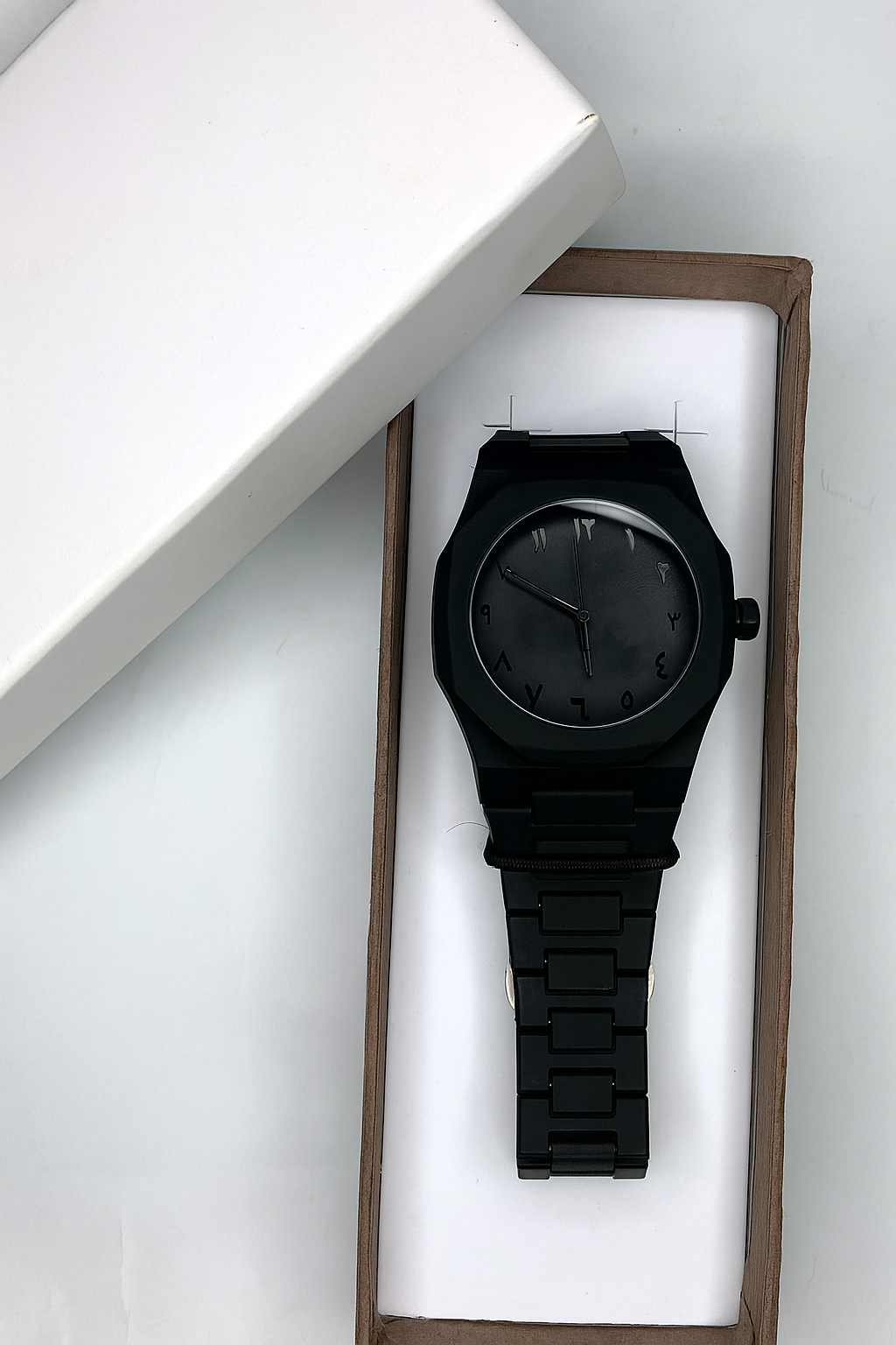 Black Aura Arabic watch- black